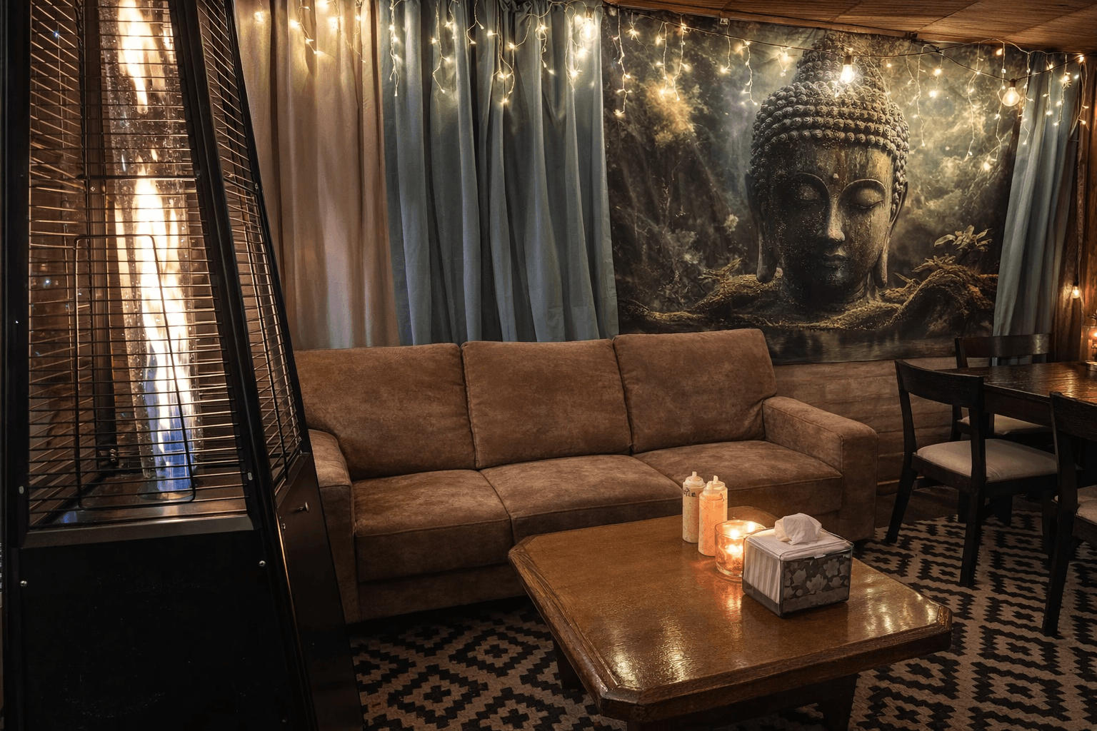 Interier of Naan Kebab